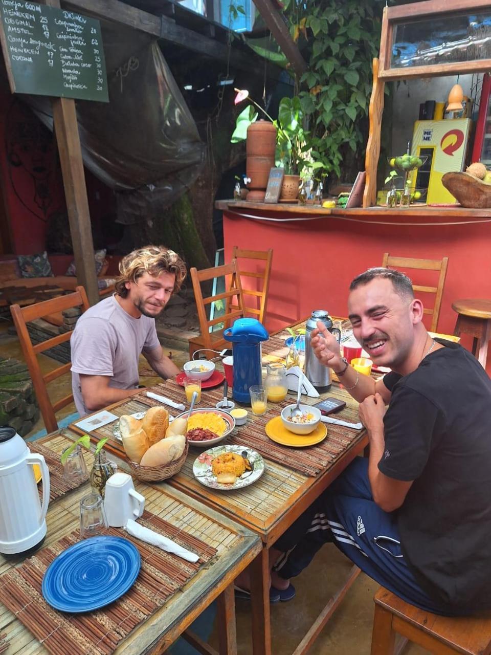 Mais Que Nada Itacare - Hostel, Bar & Breakfast ภายนอก รูปภาพ